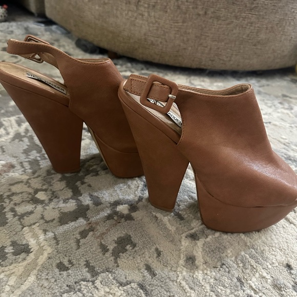 Steve Madden Gabby Platform Heels - Picture 4 of 6
